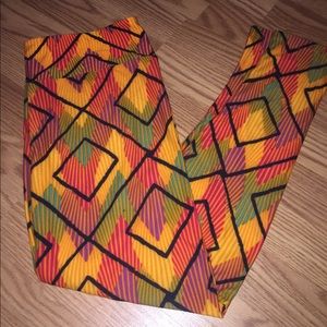 Tall and Curvy Lularoe Leggings